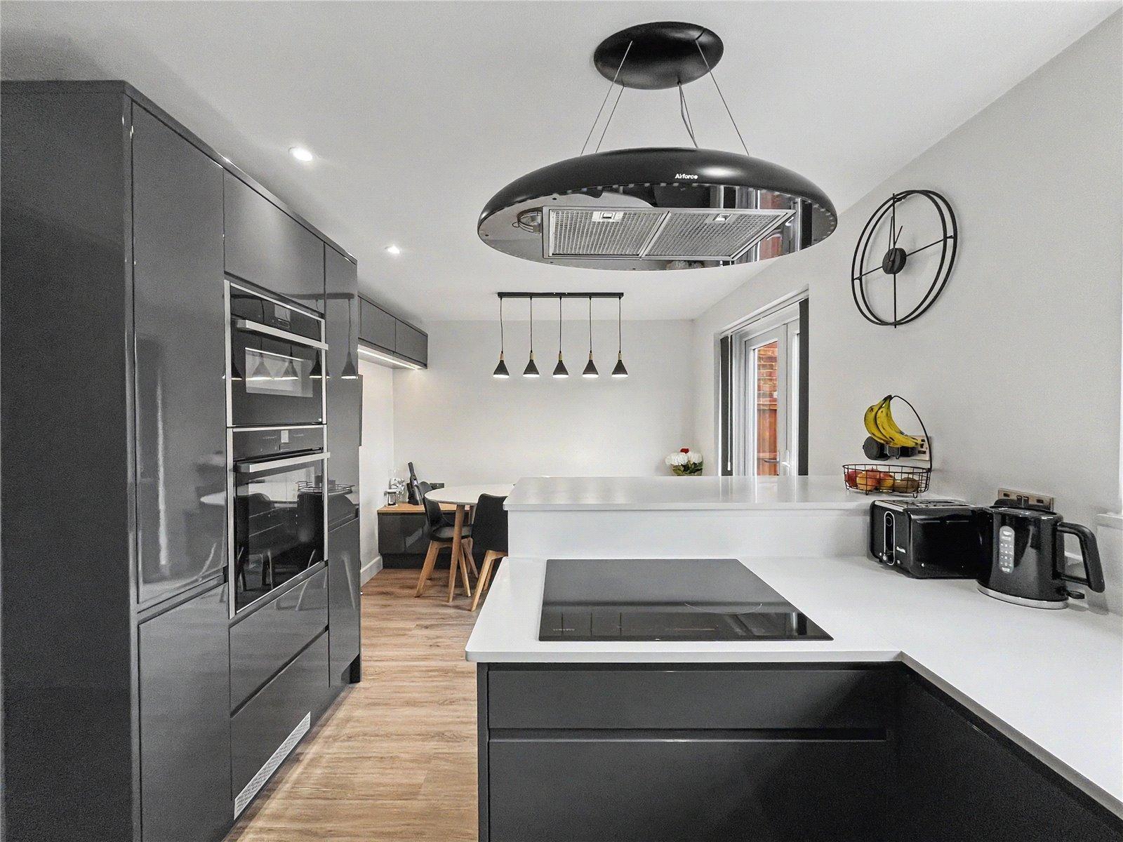 4 bedroom house for sale in Rainham | Robinson Michael & Jackson