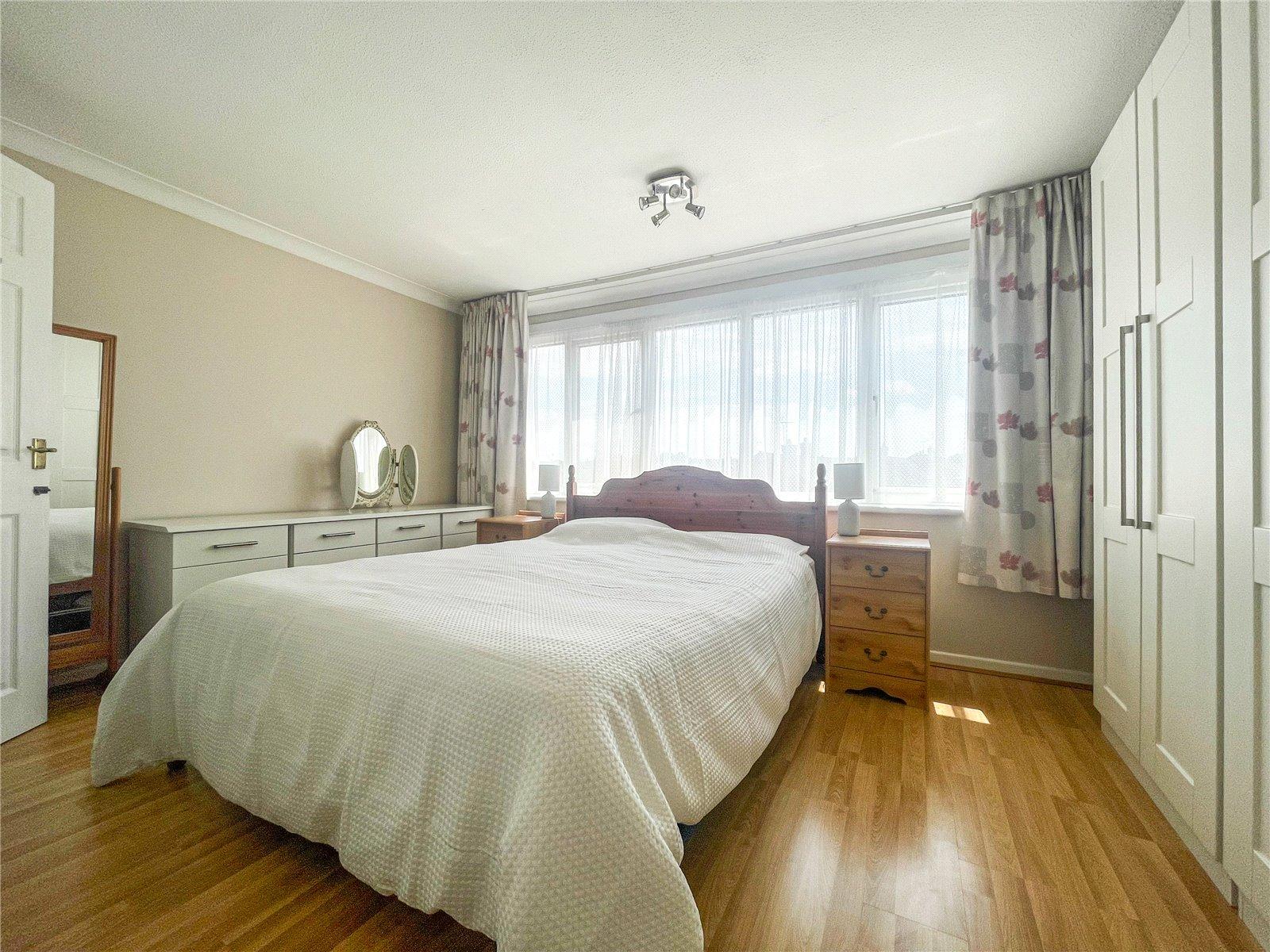 4 bedroom property for sale in Rainham | Robinson Michael & Jackson