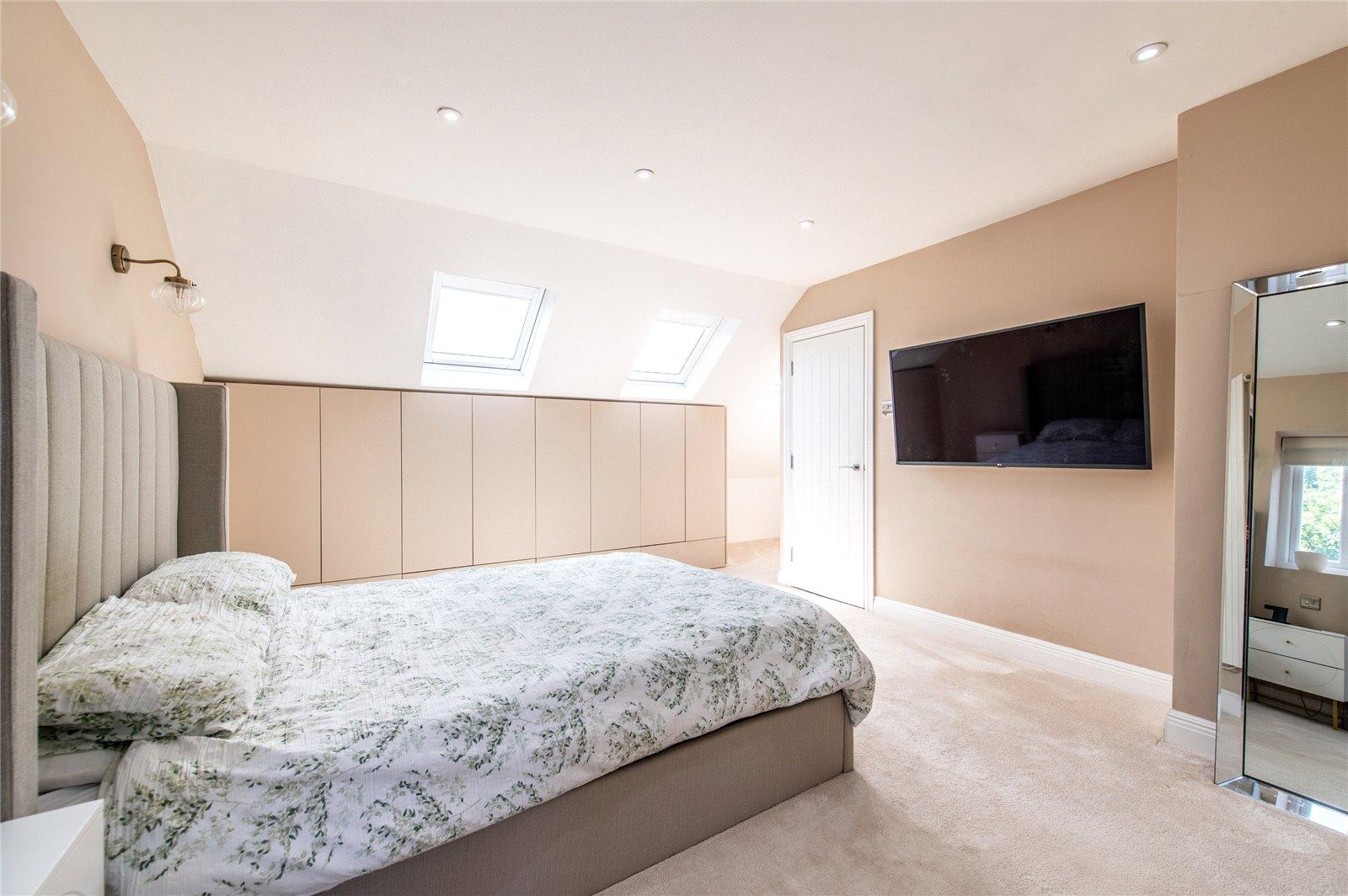 4 bedroom bungalow for sale in Rainham | Robinson Michael & Jackson