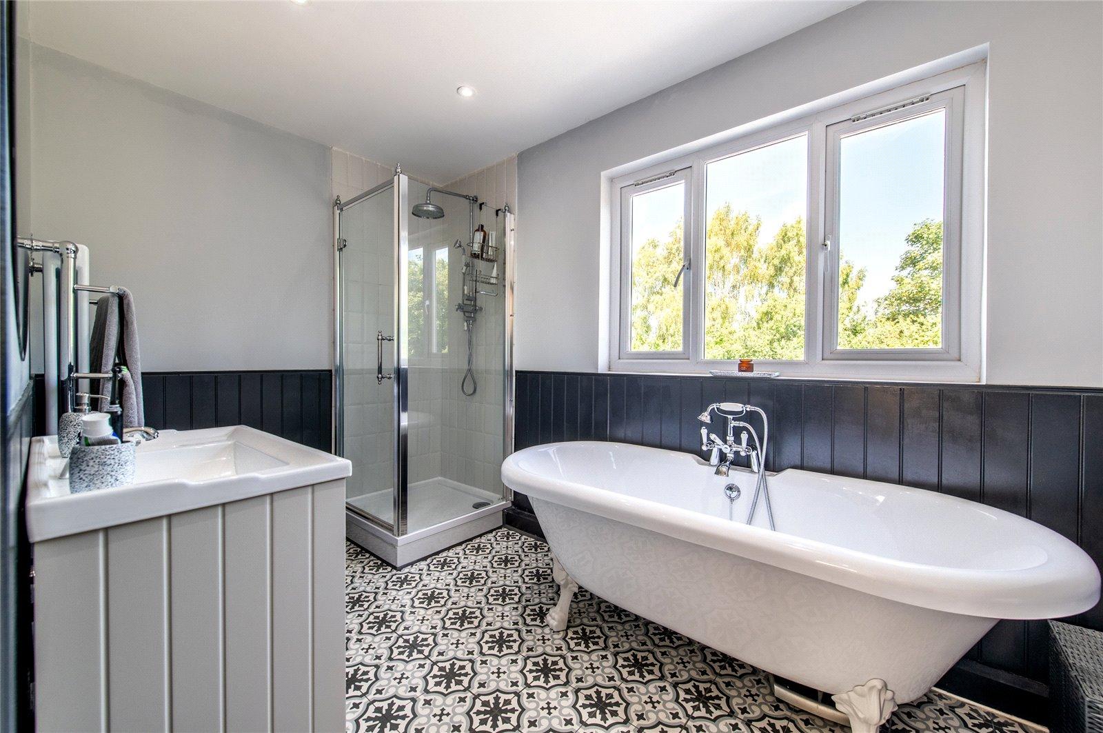 4 bedroom bungalow for sale in Rainham | Robinson Michael & Jackson