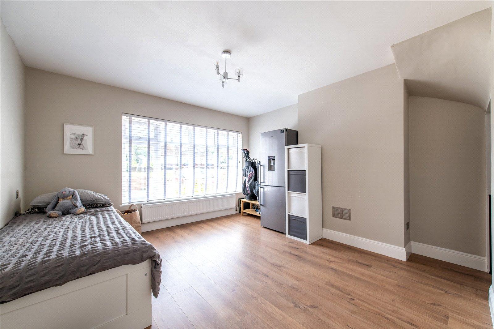 4 bedroom bungalow for sale in Rainham | Robinson Michael & Jackson