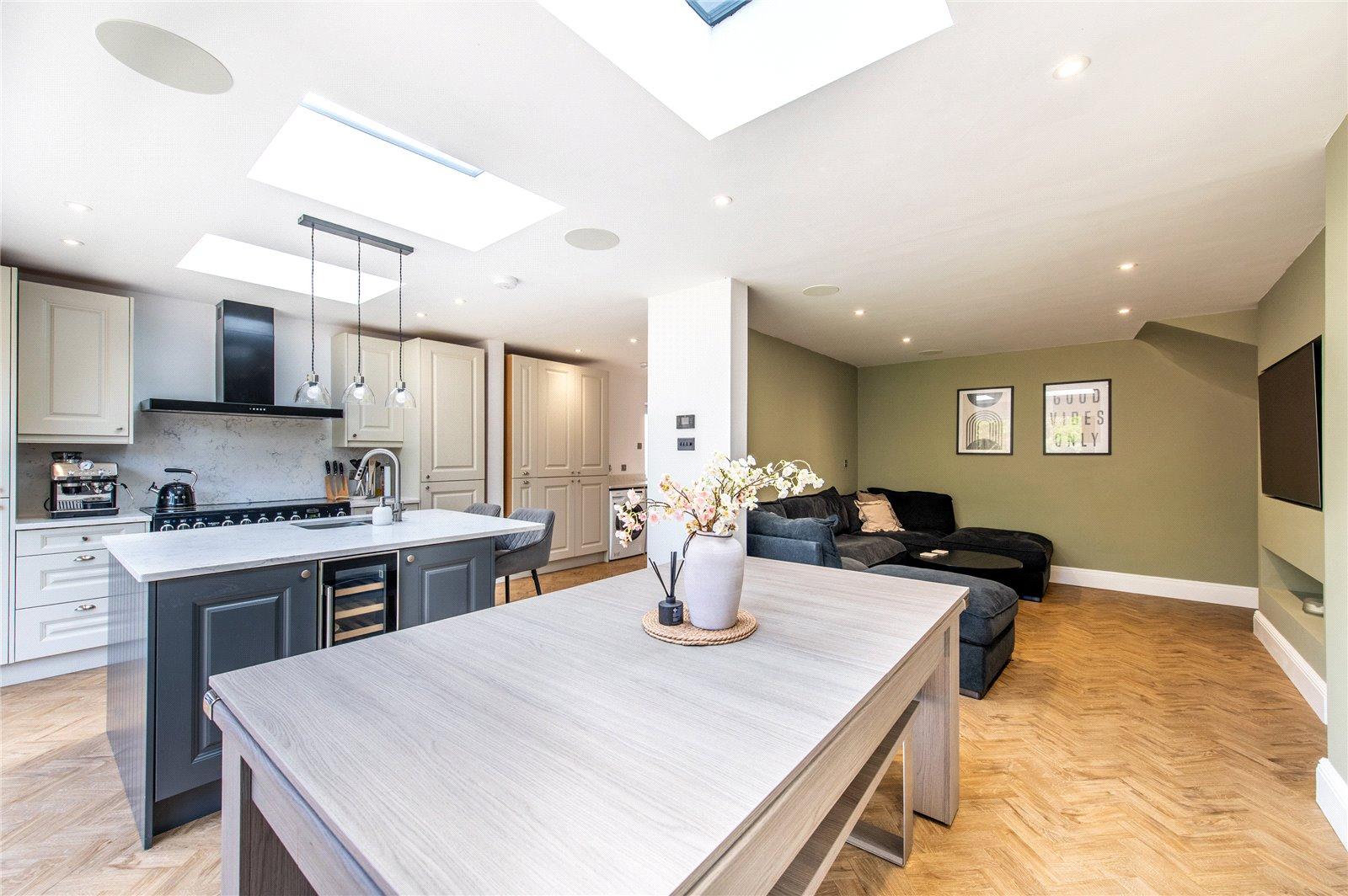 4 bedroom bungalow for sale in Rainham | Robinson Michael & Jackson