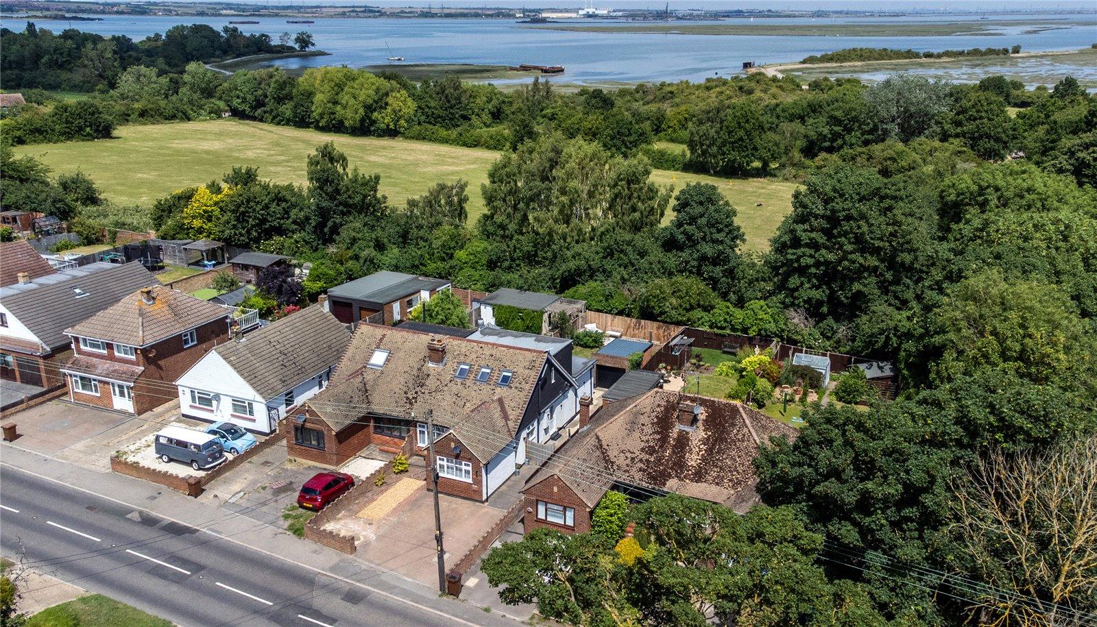 4 bedroom bungalow for sale in Rainham | Robinson Michael & Jackson