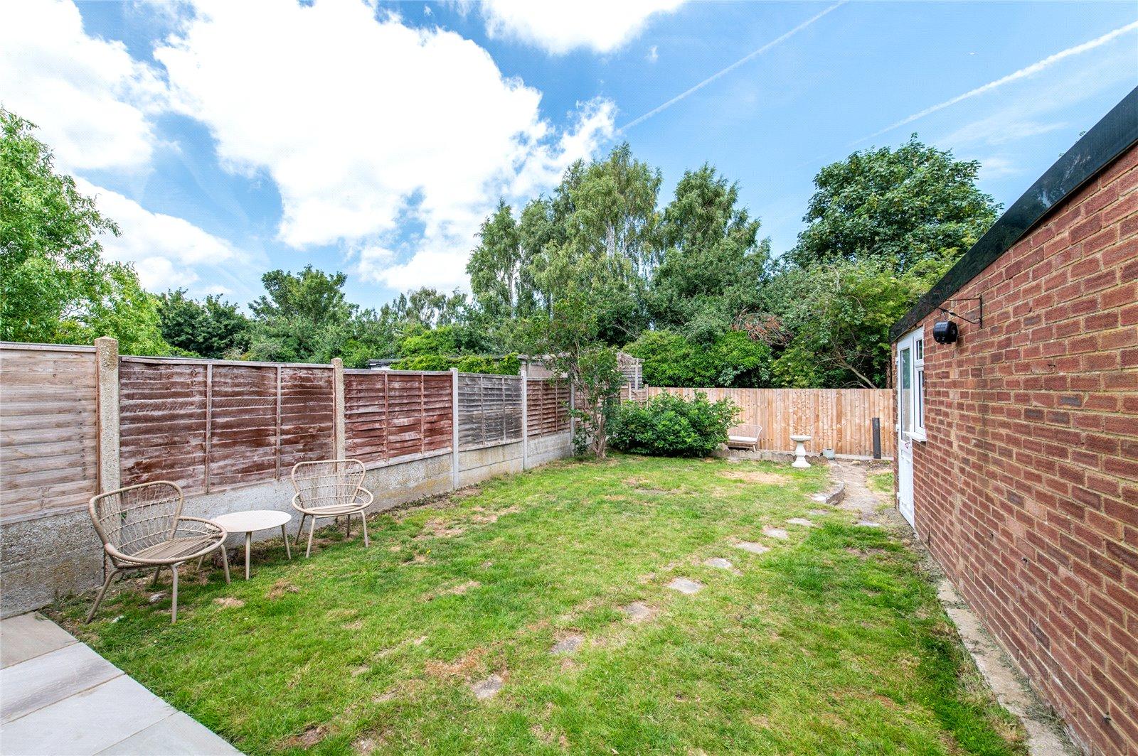 4 bedroom bungalow for sale in Rainham | Robinson Michael & Jackson