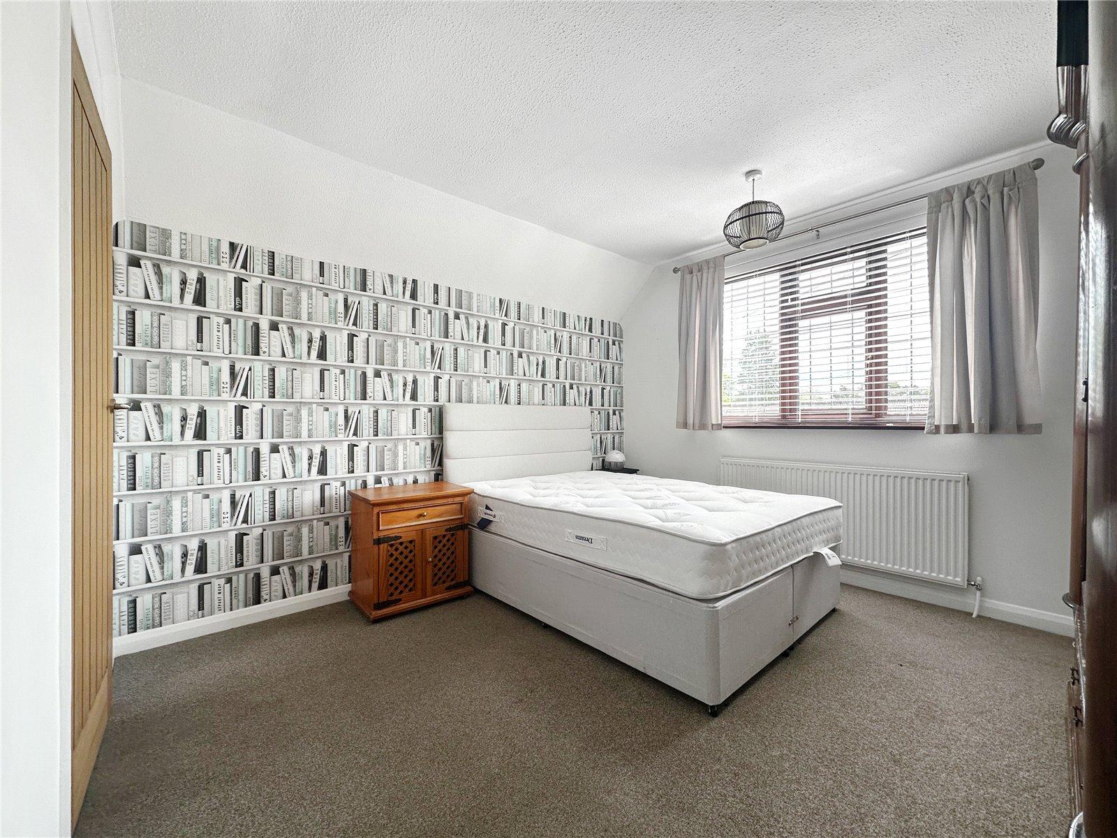 3 bedroom property for sale in Rainham | Robinson Michael & Jackson
