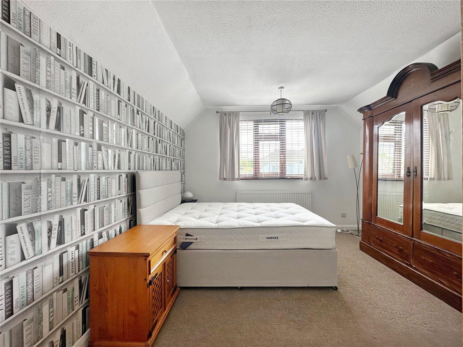 3 bedroom property for sale in Rainham | Robinson Michael & Jackson
