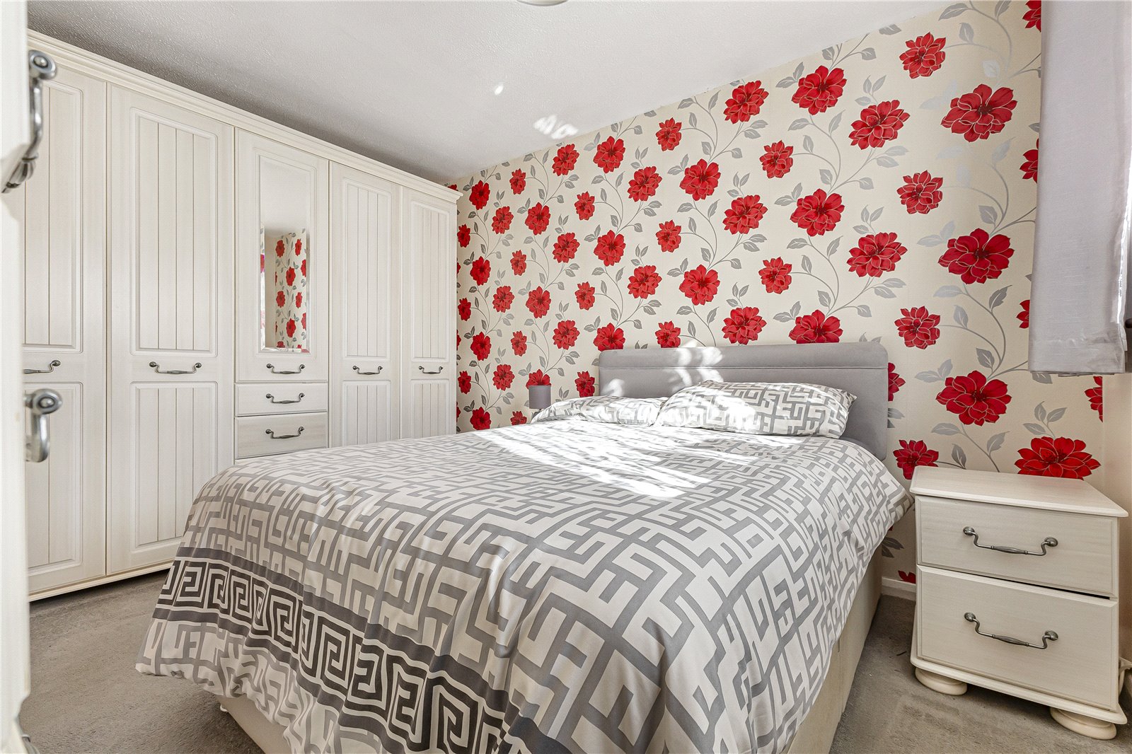 3 bedroom house for sale in Rainham | Robinson Michael & Jackson