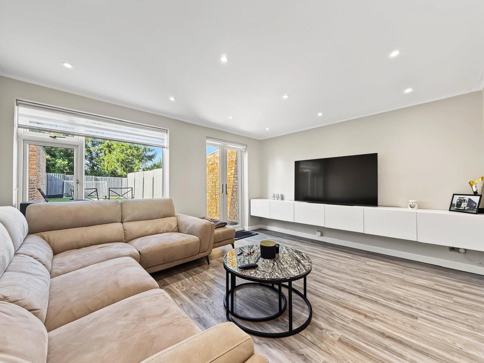 3 bedroom house for sale in Rainham | Robinson Michael & Jackson