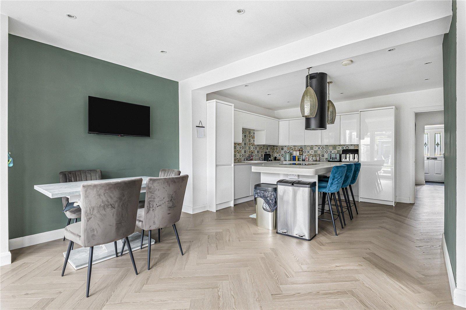 3 bedroom house for sale in Rainham | Robinson Michael & Jackson