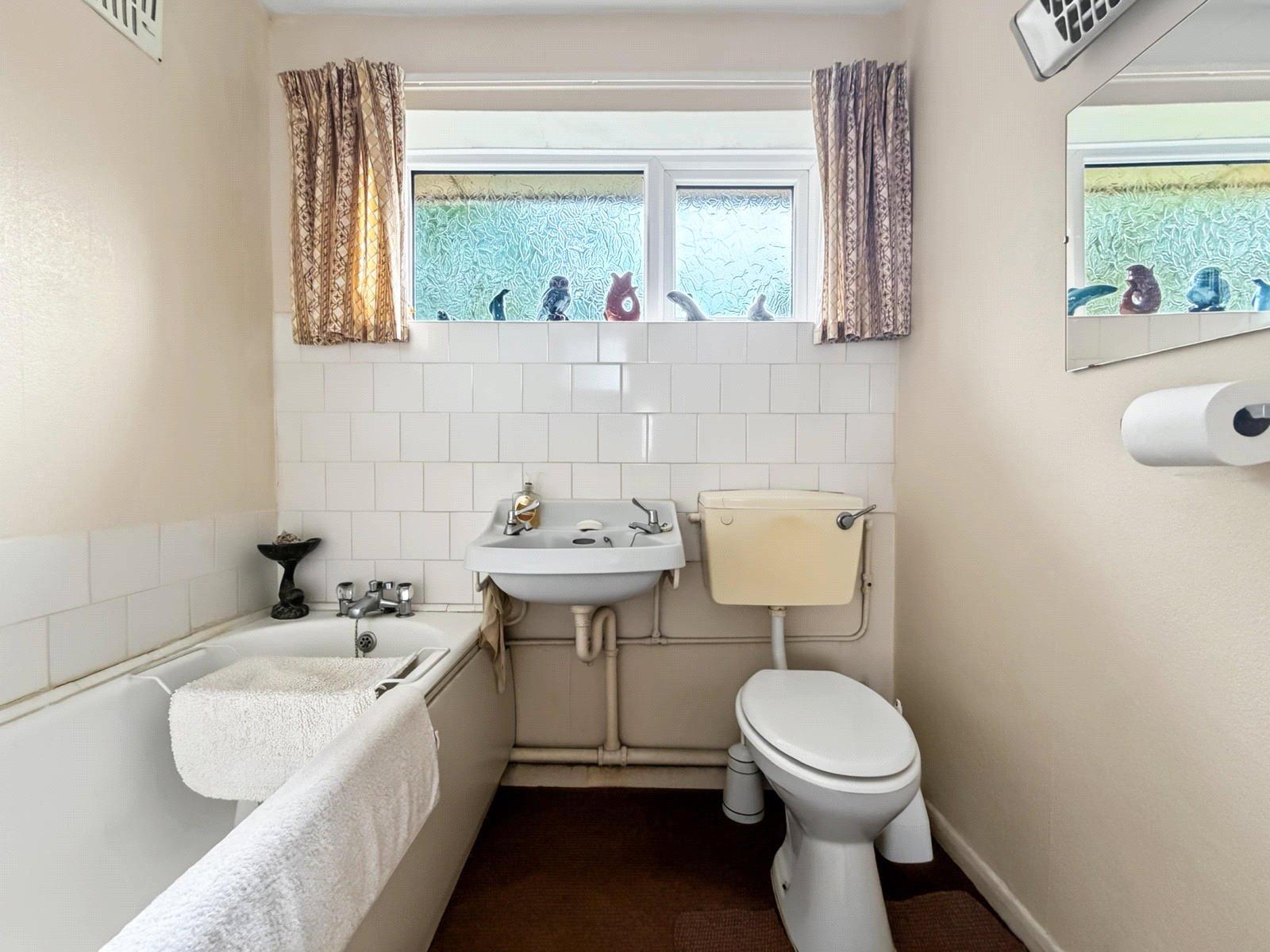 3 bedroom house for sale in Rainham | Robinson Michael & Jackson