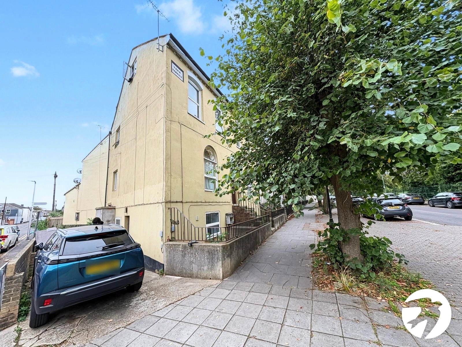 2 bedroom property to rent in Gillingham | Robinson Michael & Jackson