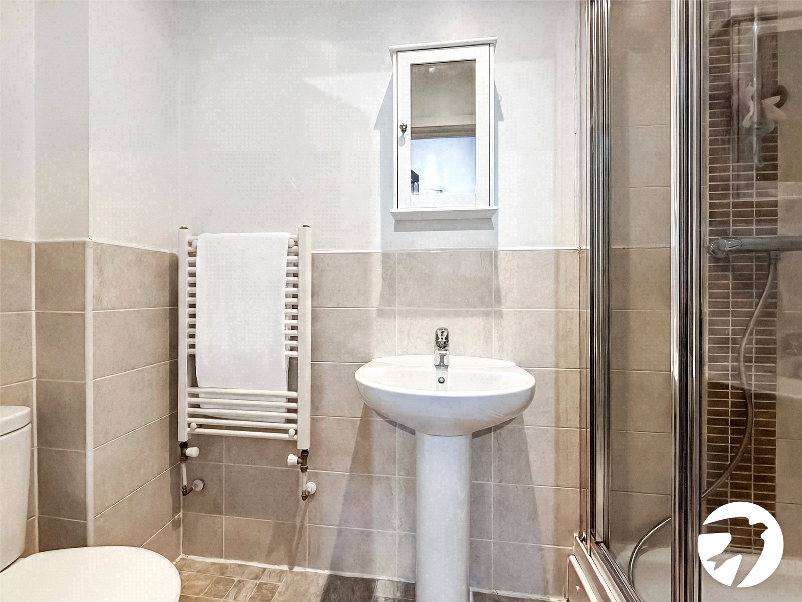 3 bedroom house to rent in Wainscott | Robinson Michael & Jackson