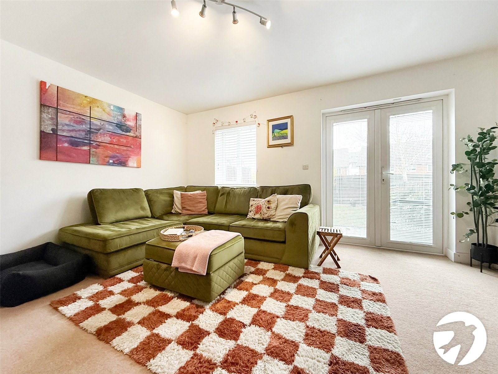 3 bedroom house to rent in Wainscott | Robinson Michael & Jackson