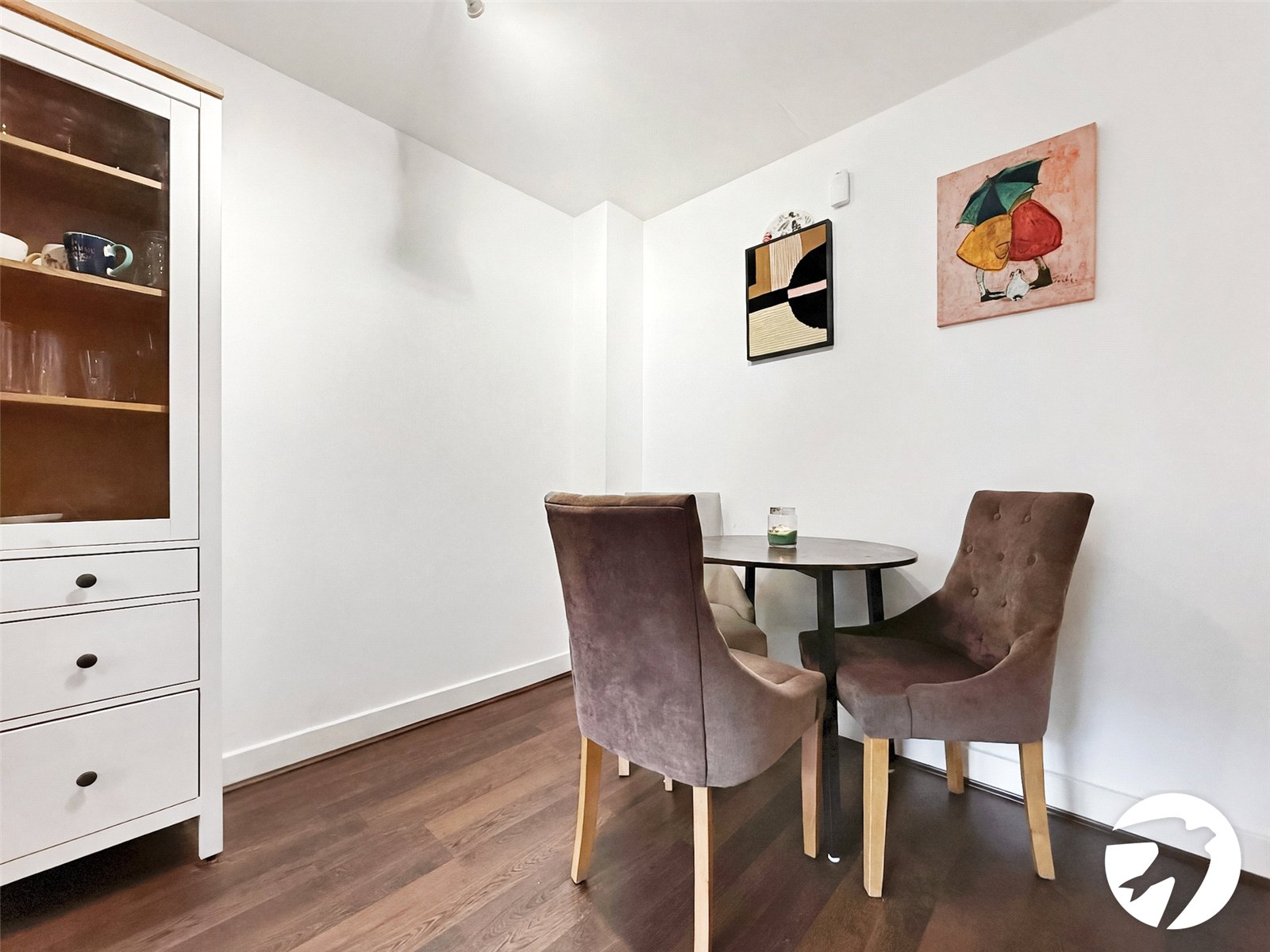 3 bedroom house to rent in Wainscott | Robinson Michael & Jackson