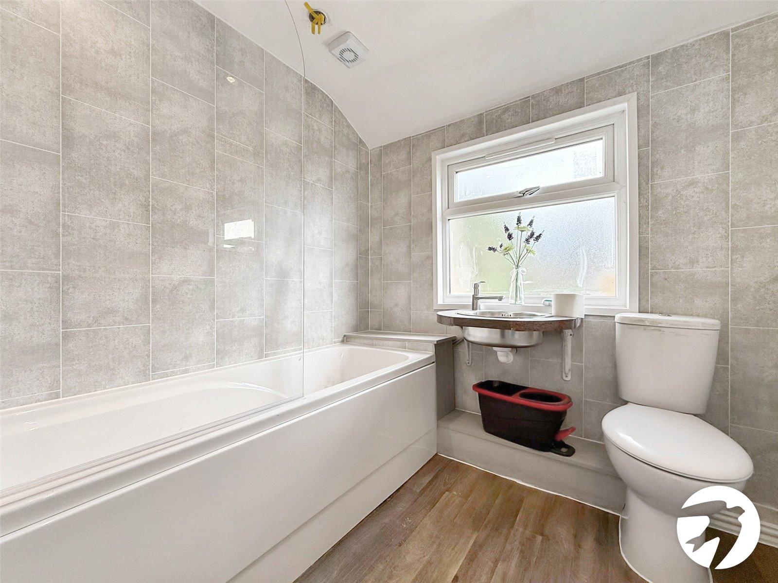 3 bedroom house to rent in Rochester | Robinson Michael & Jackson
