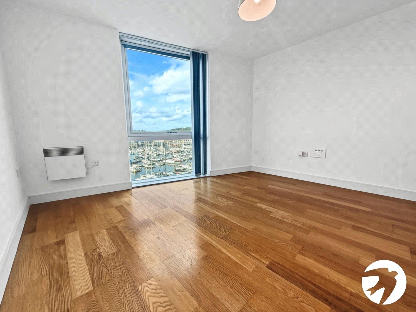 1 bedroom property to rent in Dock Head Road | Robinson Michael & Jackson