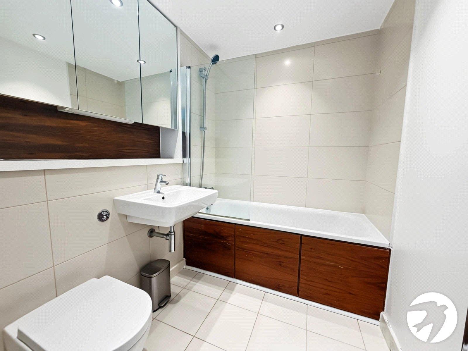 1 bedroom property to rent in Dock Head Road | Robinson Michael & Jackson