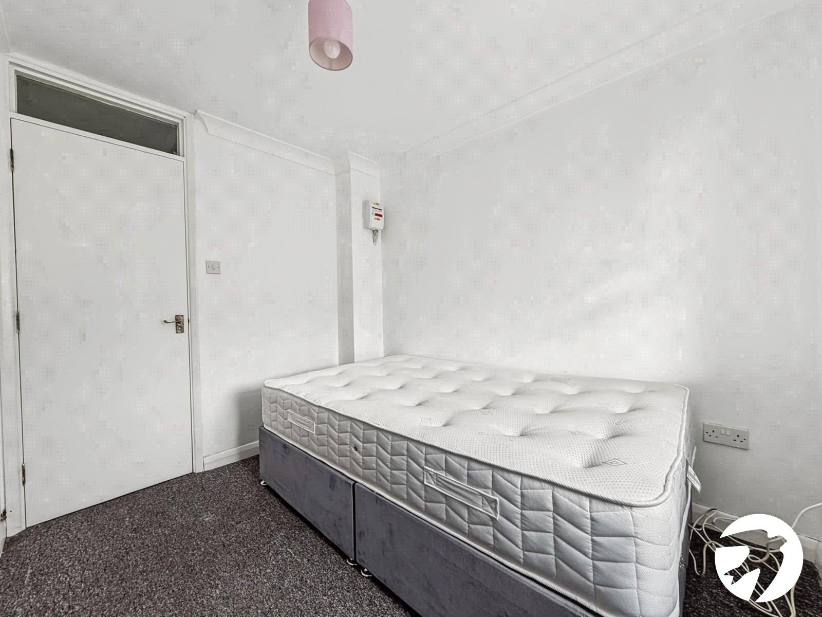 1 bedroom property to rent in Chatham | Robinson Michael & Jackson