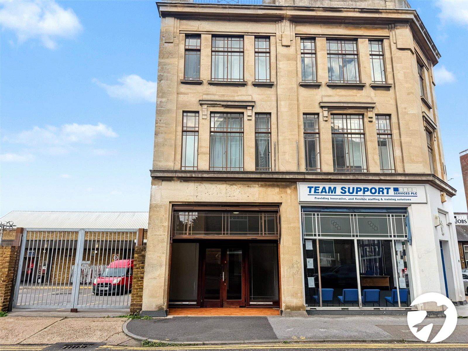 2 bedroom property to rent in Gillingham | Robinson Michael & Jackson