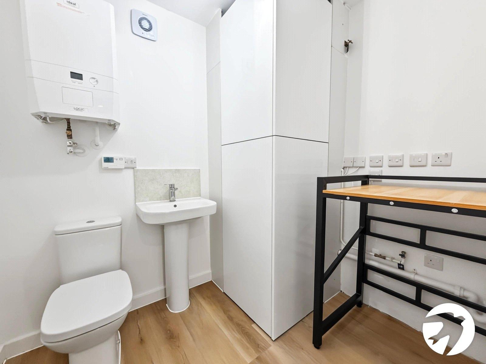 4 bedroom property to rent in Chatham | Robinson Michael & Jackson