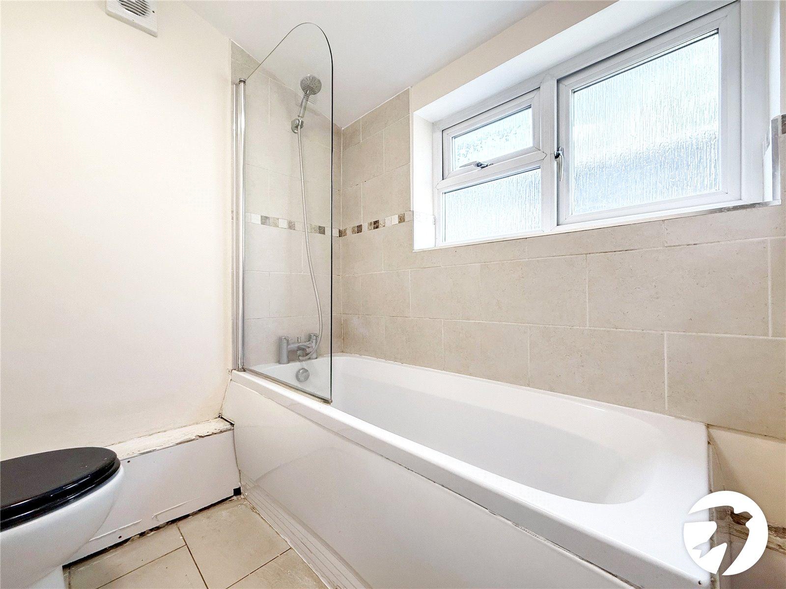 3 bedroom house to rent in Strood | Robinson Michael & Jackson
