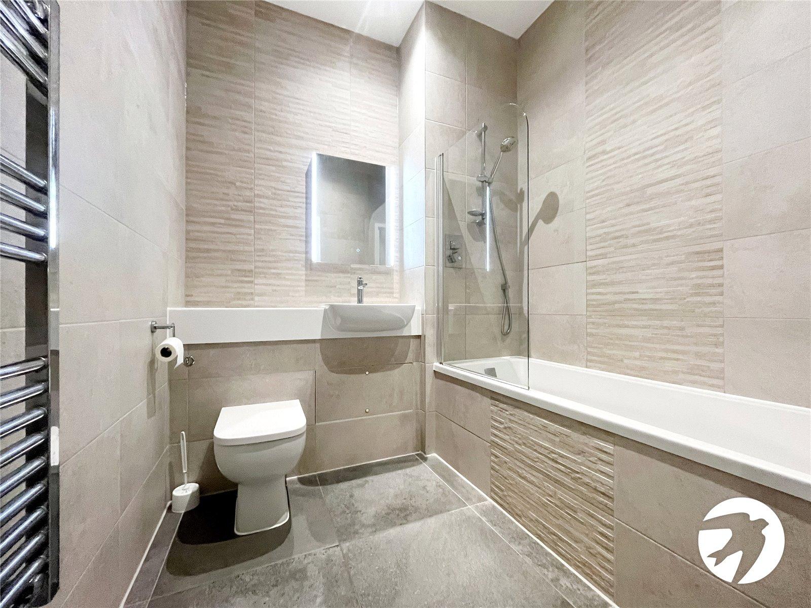 2 bedroom property to rent in Chatham Maritime | Robinson Michael & Jackson