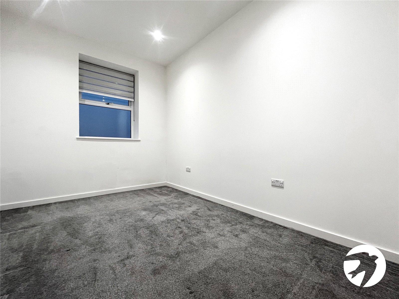 2 bedroom property to rent in Chatham Maritime | Robinson Michael & Jackson