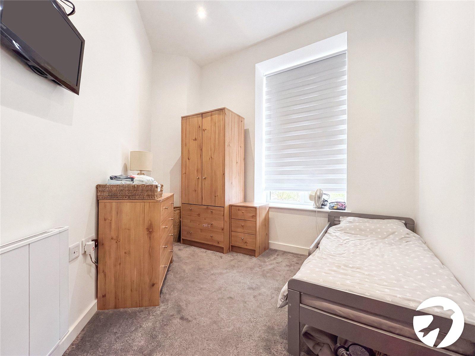 2 bedroom property to rent in Chatham Maritime | Robinson Michael & Jackson