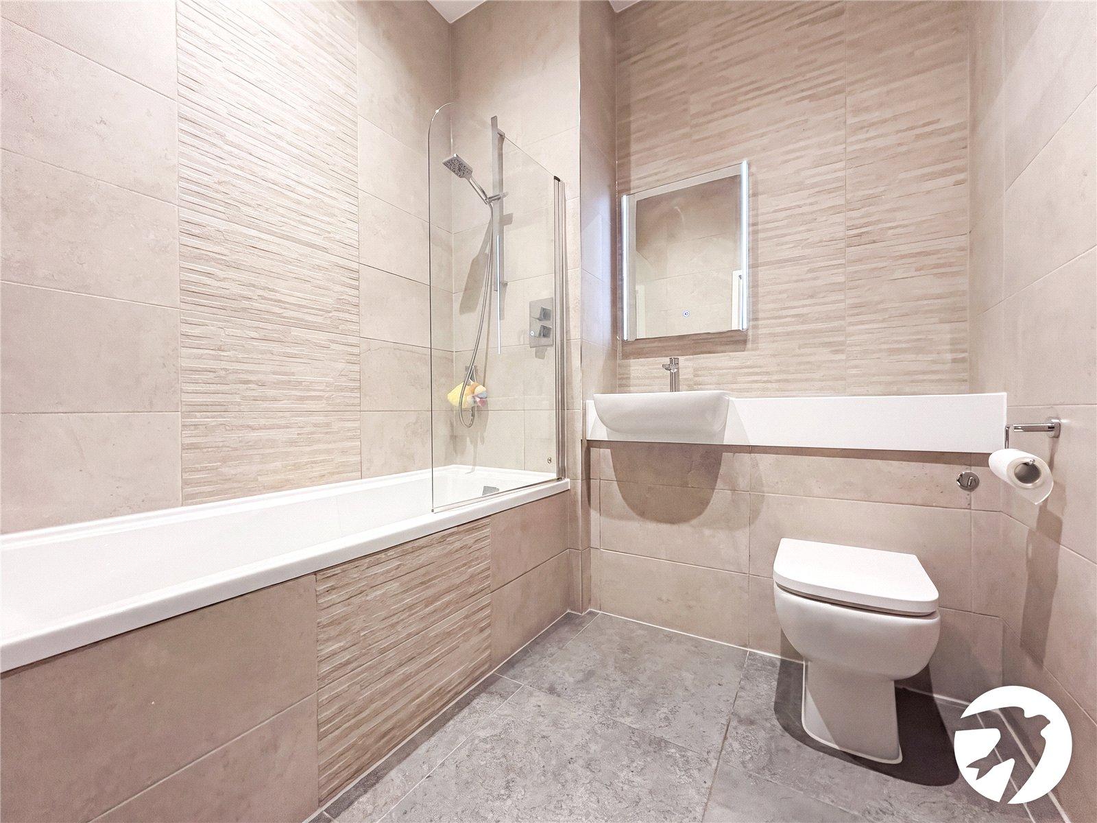 2 bedroom property to rent in Chatham Maritime | Robinson Michael & Jackson