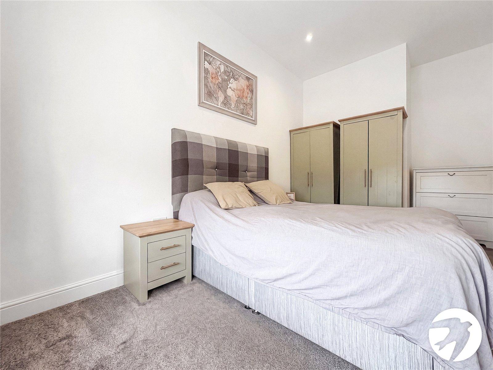 2 bedroom property to rent in Chatham Maritime | Robinson Michael & Jackson