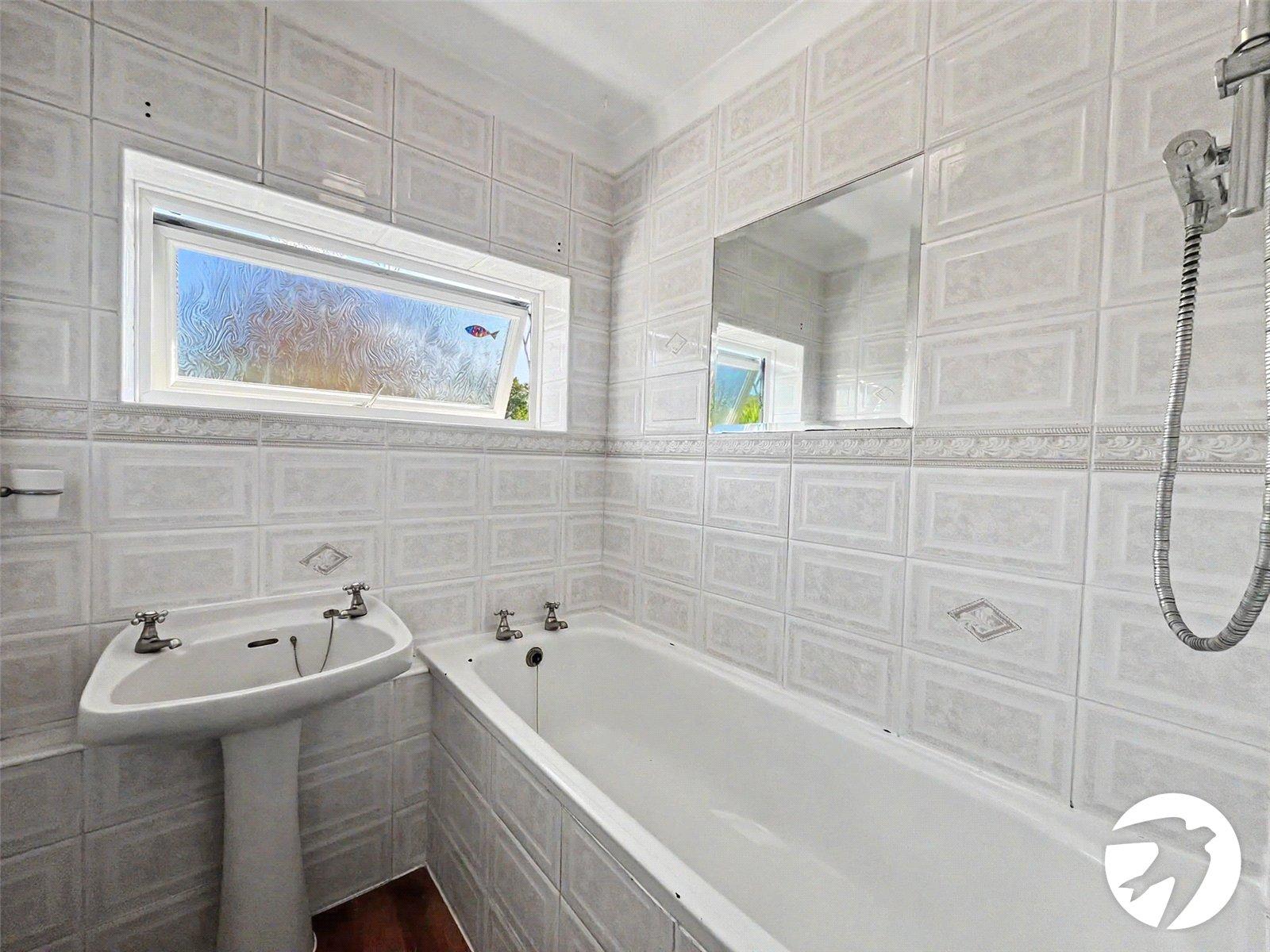 3 bedroom house to rent in Cliffe Woods | Robinson Michael & Jackson
