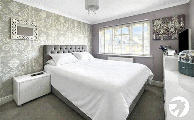 3 bedroom property for sale in Iwade | Robinson Michael & Jackson