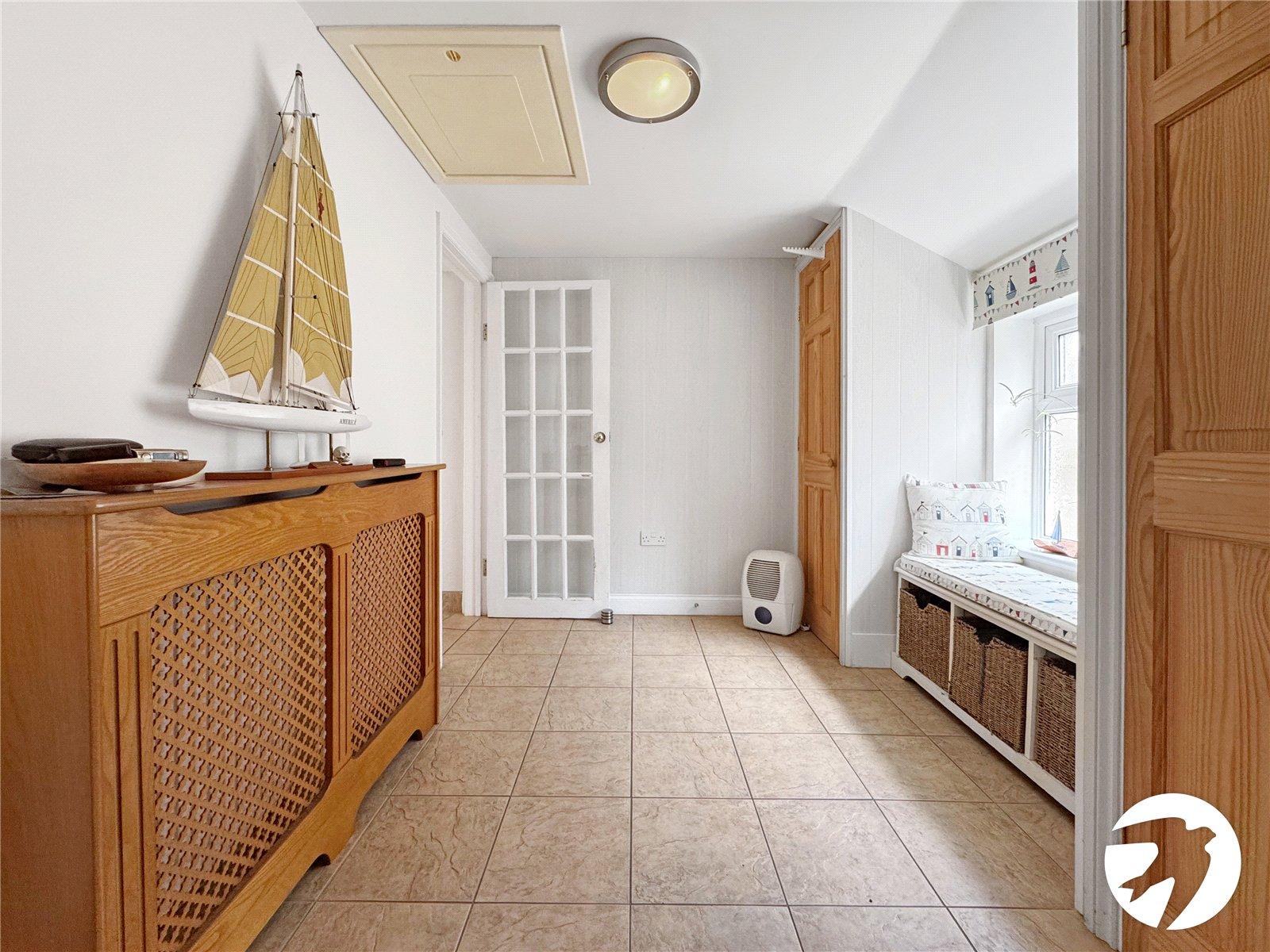 2 bedroom house for sale in Newington | Robinson Michael & Jackson