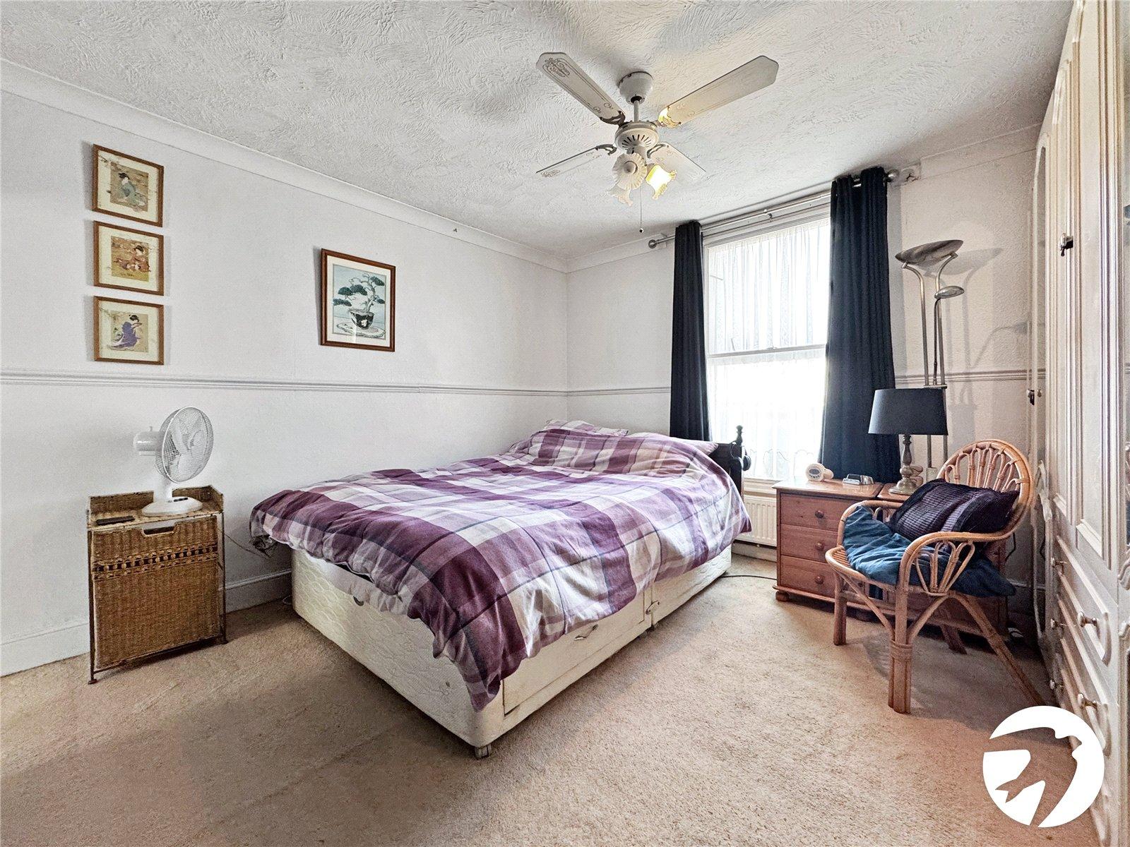 2 bedroom house for sale in Newington | Robinson Michael & Jackson