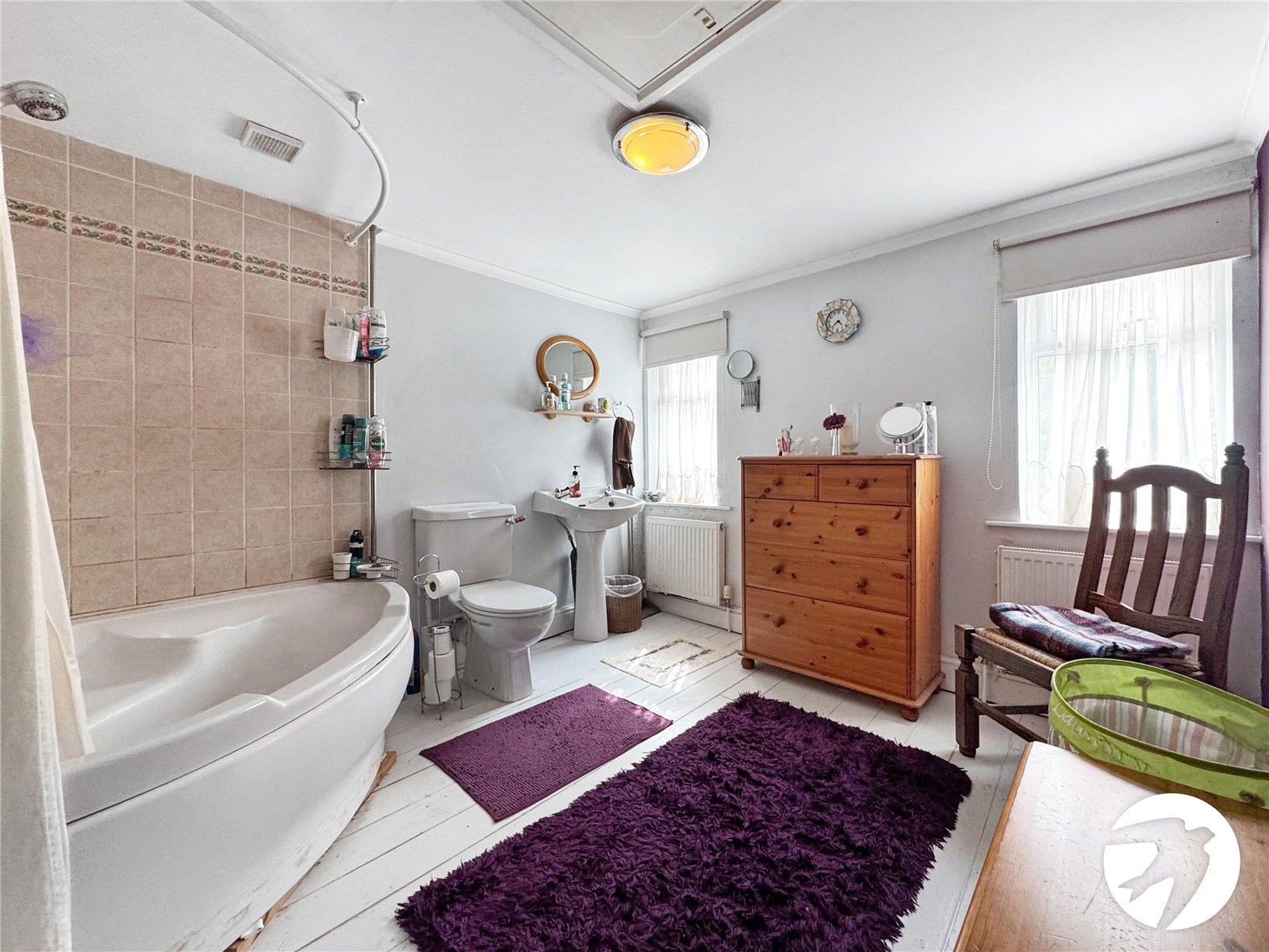 2 bedroom house for sale in Newington | Robinson Michael & Jackson