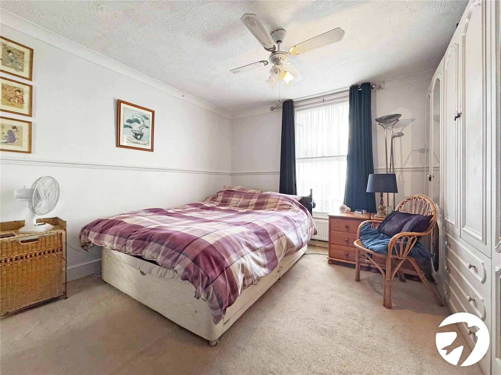 2 bedroom house for sale in Newington | Robinson Michael & Jackson