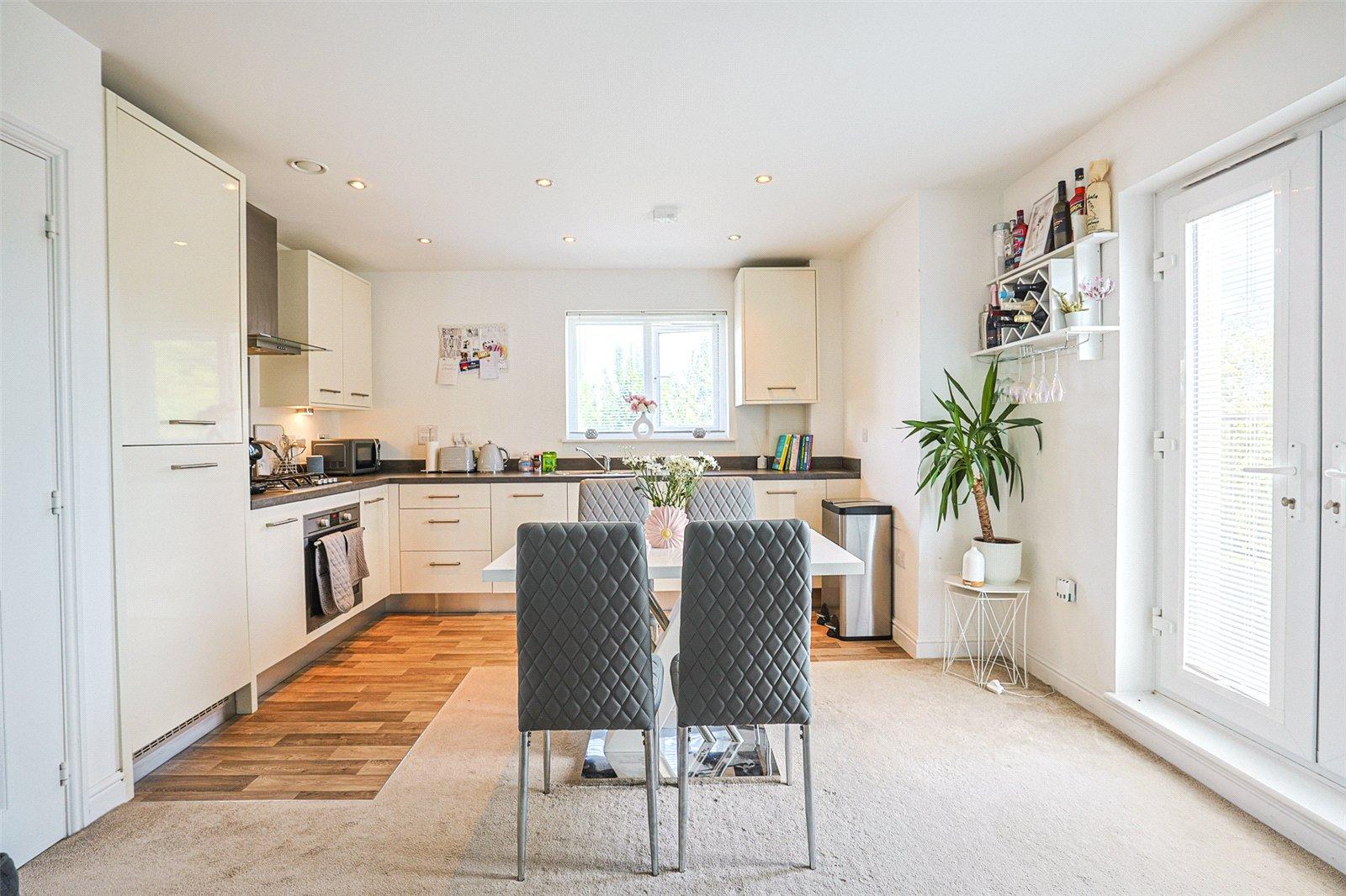 2 bedroom property for sale in Sittingbourne | Robinson Michael & Jackson