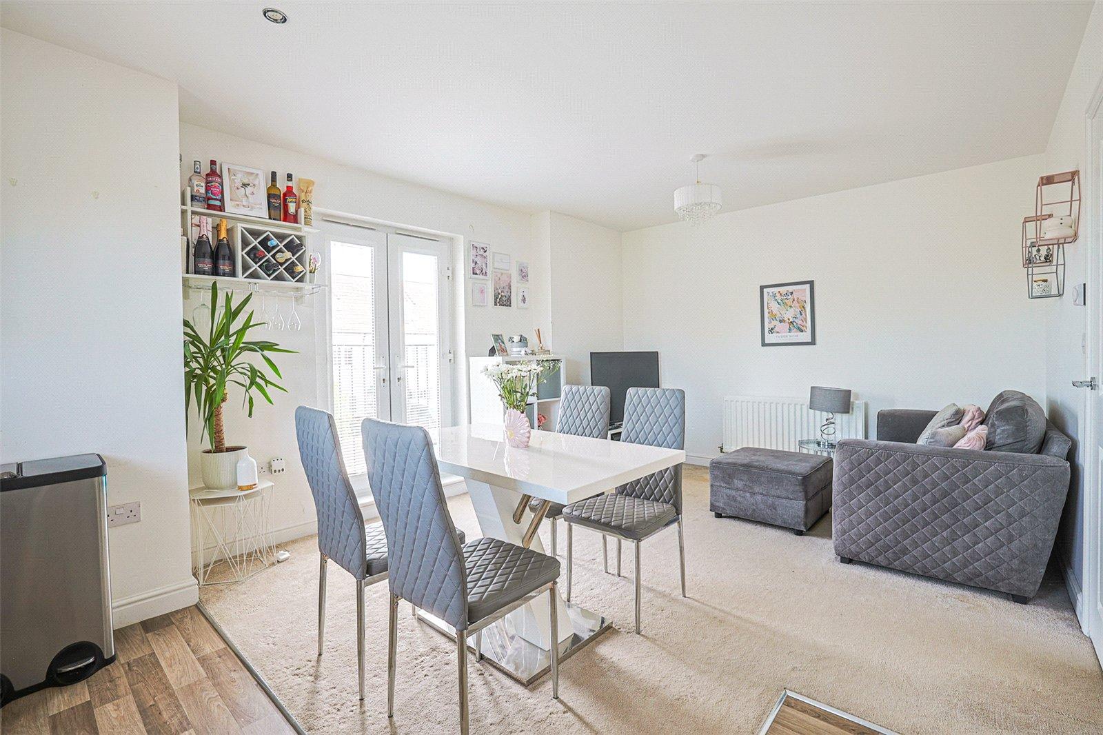 2 bedroom property for sale in Sittingbourne | Robinson Michael & Jackson