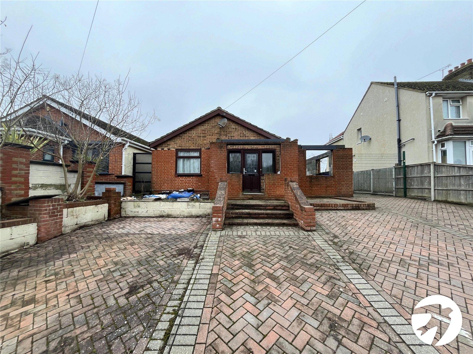 2 bedroom bungalow for sale in Bobbing | Robinson Michael & Jackson