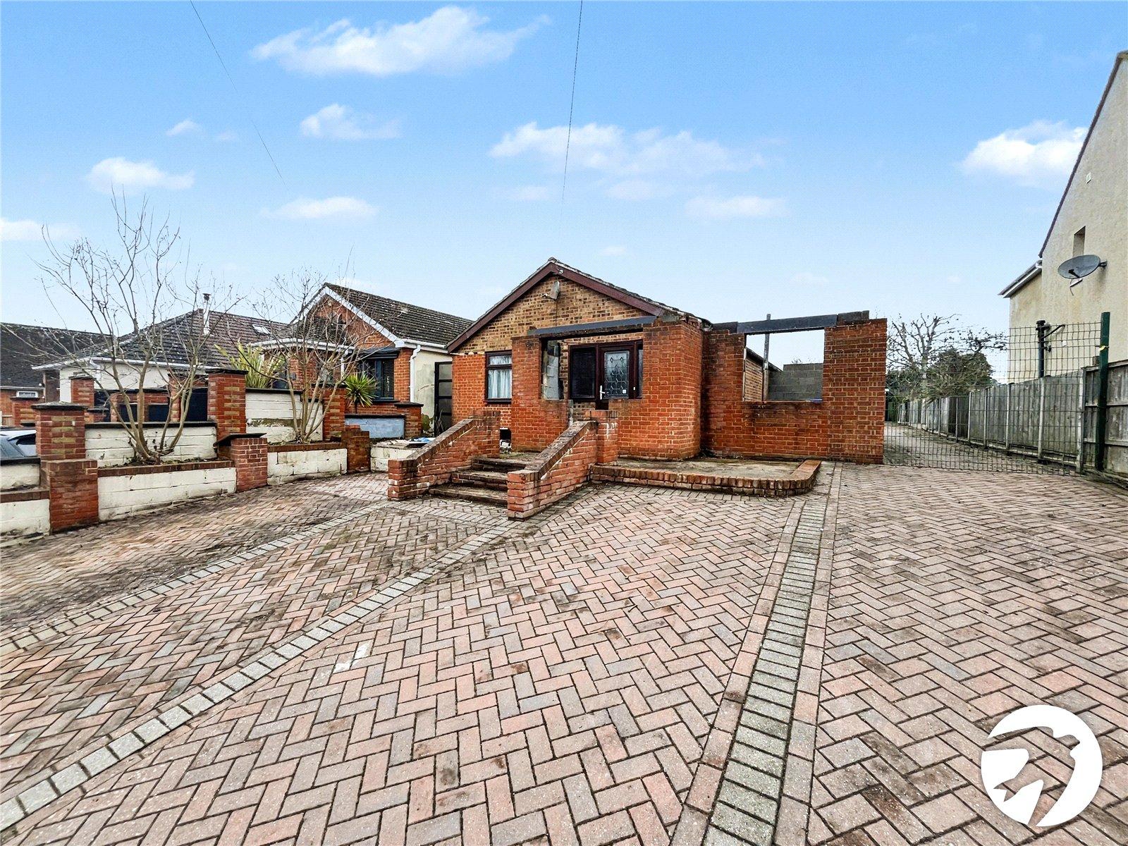2 bedroom bungalow for sale in Bobbing | Robinson Michael & Jackson