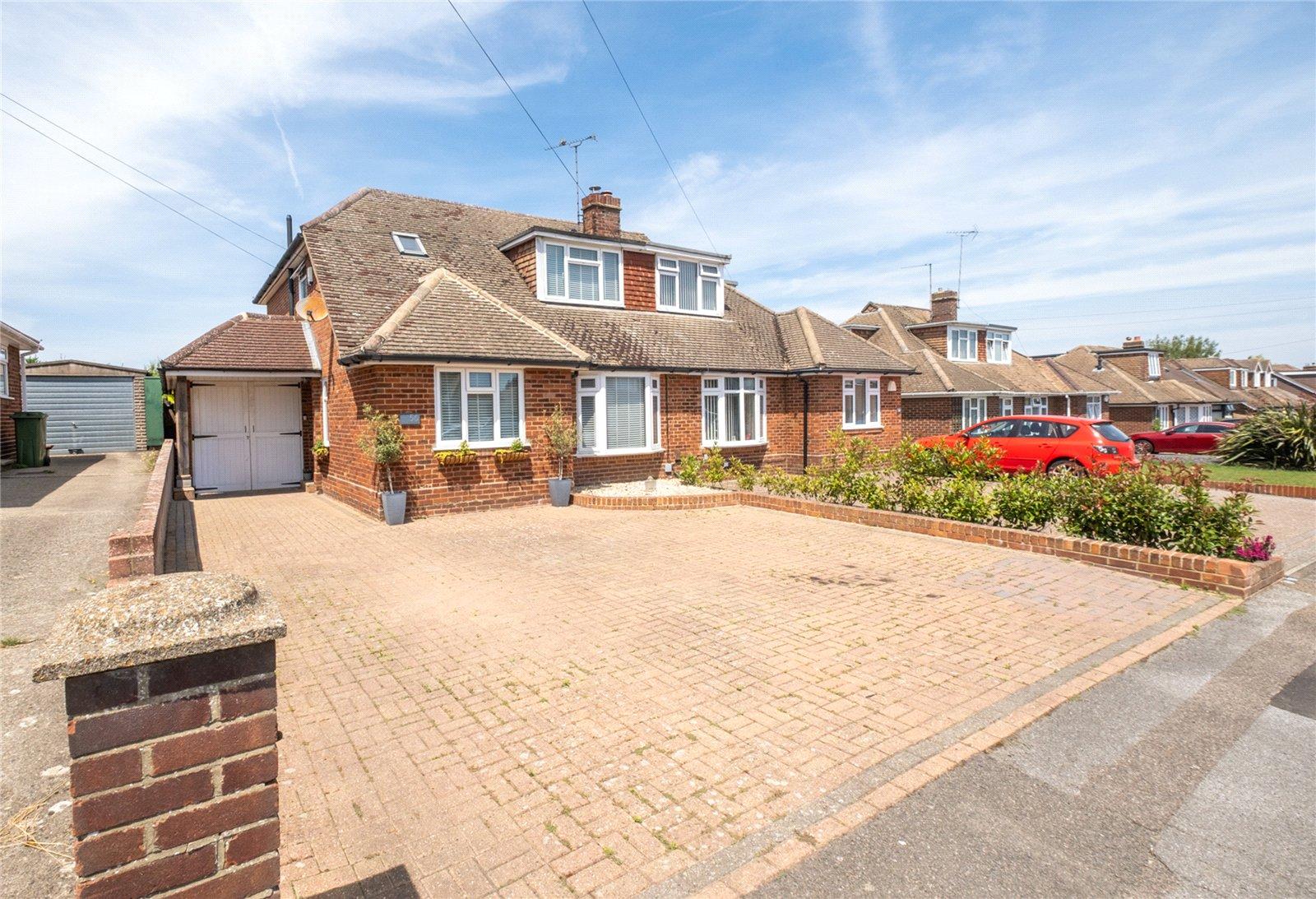 5 bedroom bungalow for sale in Sittingbourne | Robinson Michael & Jackson