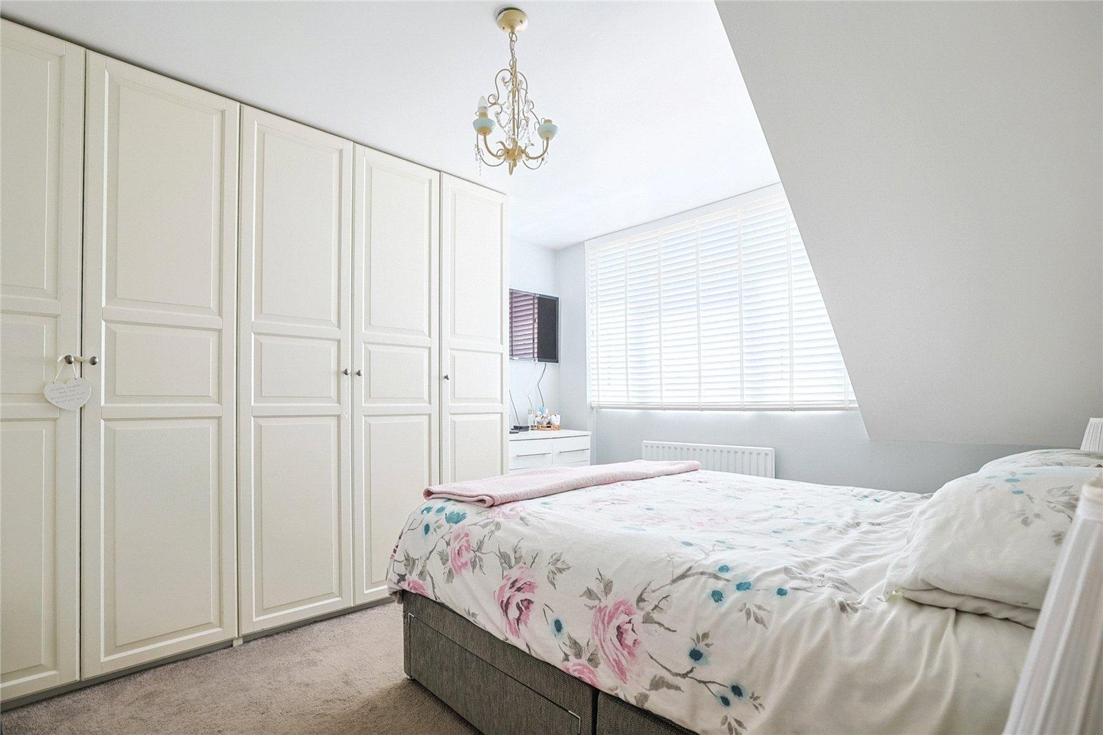 5 bedroom bungalow for sale in Sittingbourne | Robinson Michael & Jackson