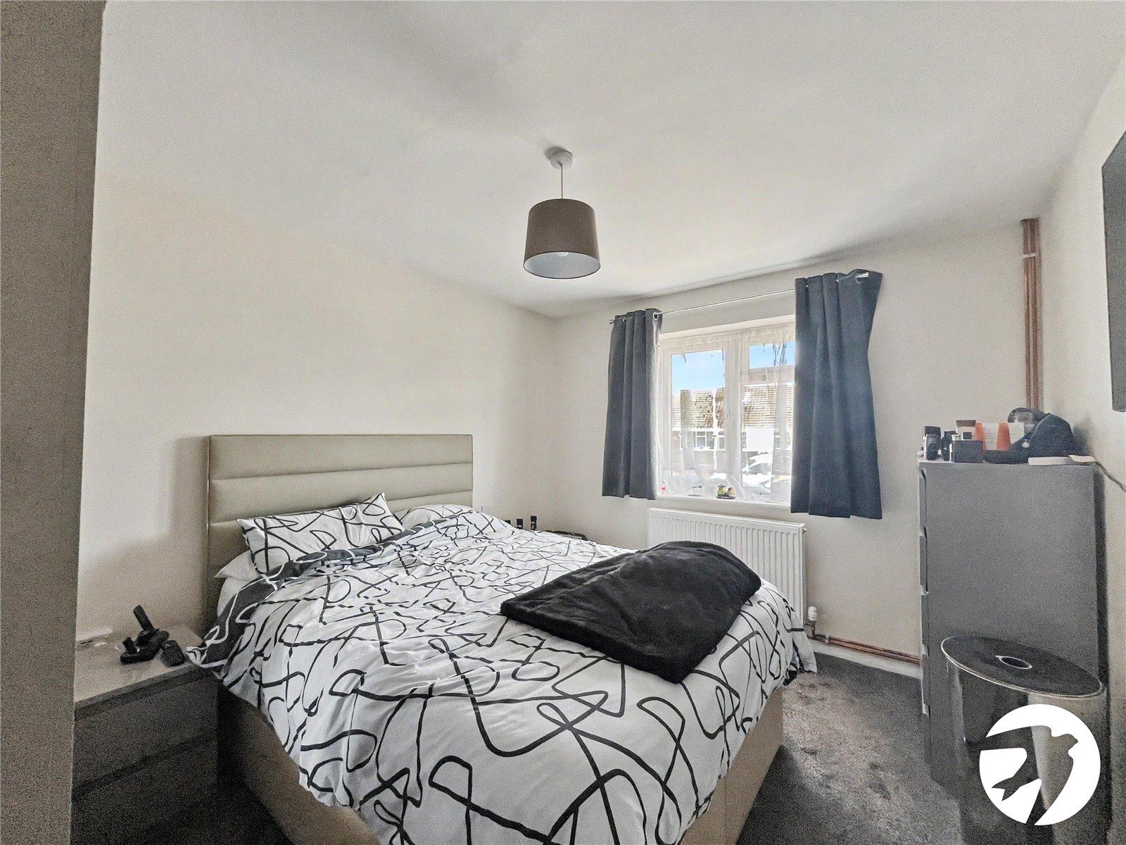 2 bedroom bungalow for sale in Sittingbourne | Robinson Michael & Jackson