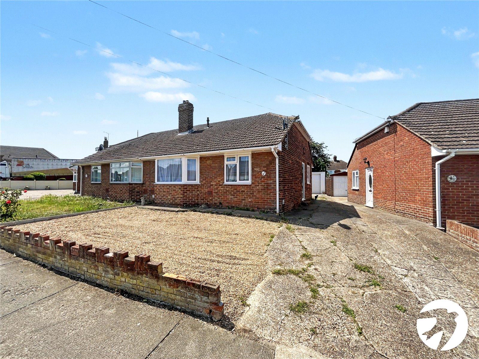 2 bedroom bungalow for sale in Sittingbourne | Robinson Michael & Jackson