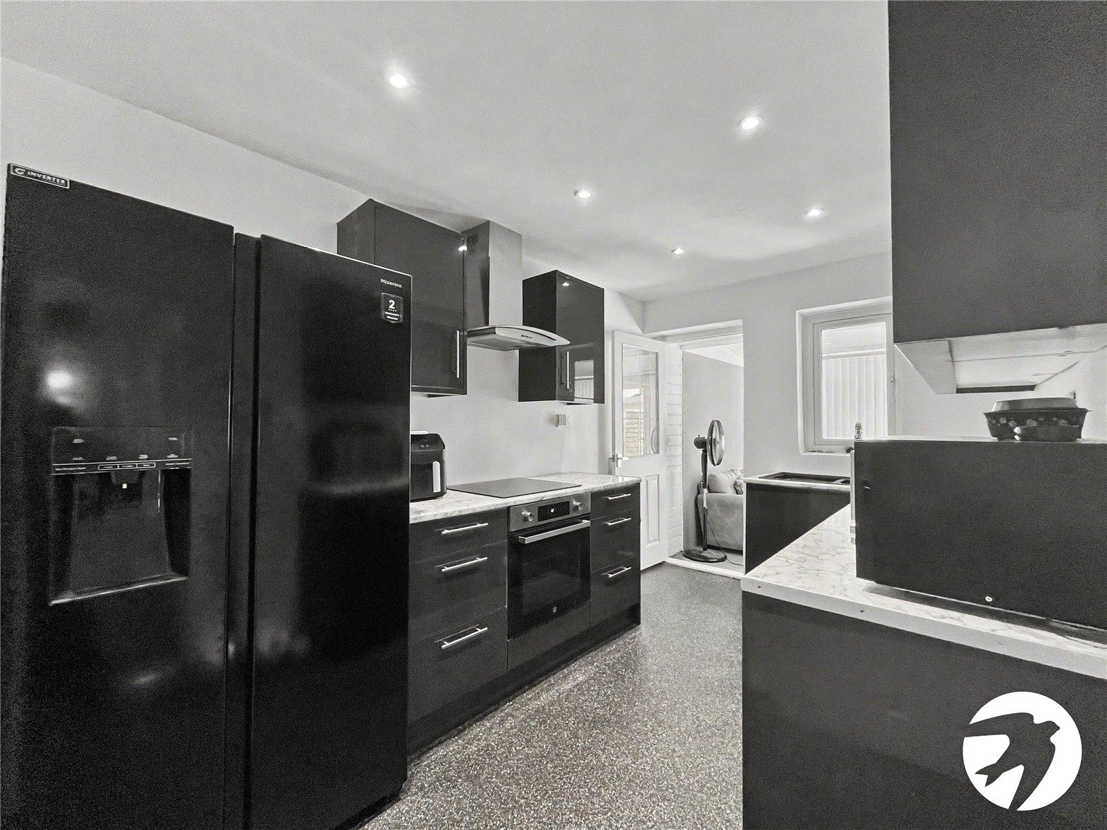 2 bedroom bungalow for sale in Sittingbourne | Robinson Michael & Jackson