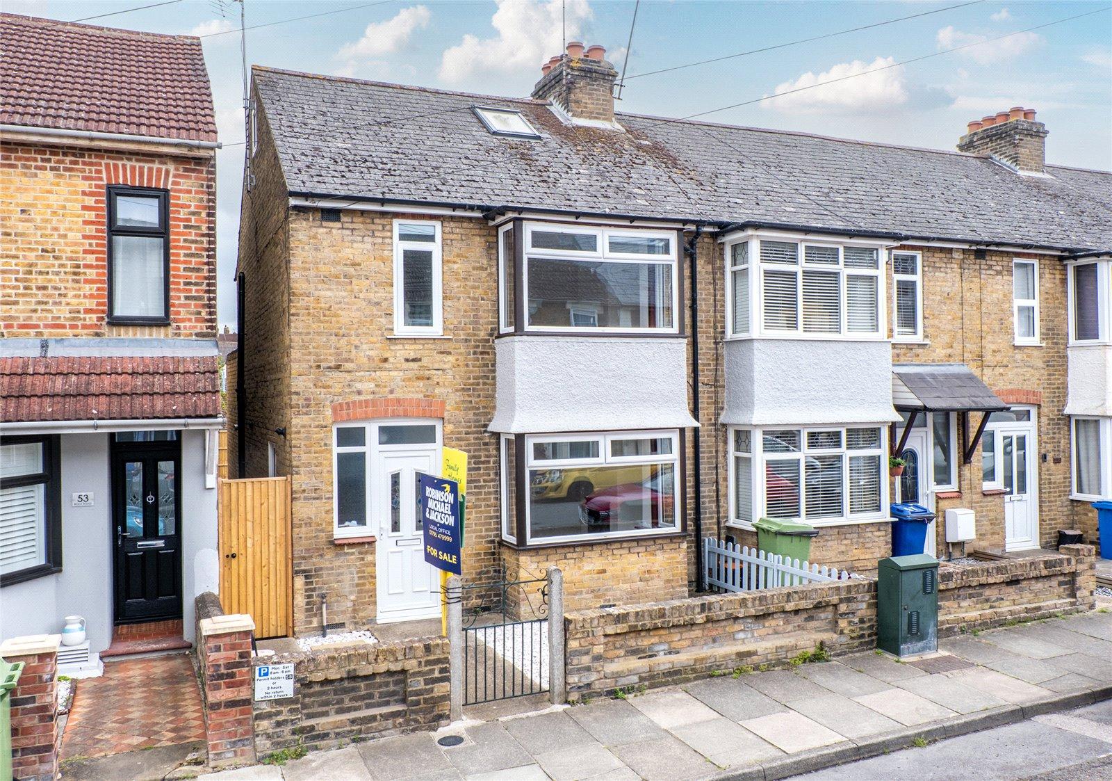 3 bedroom house for sale in Sittingbourne | Robinson Michael & Jackson