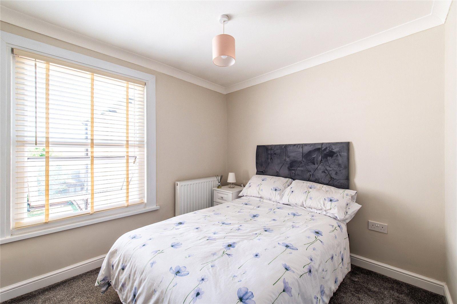 2 bedroom house for sale in Sittingbourne | Robinson Michael & Jackson