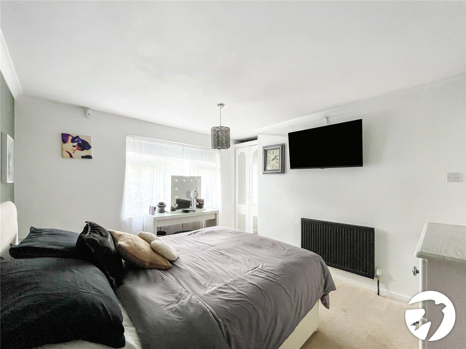 3 bedroom house for sale in Newington | Robinson Michael & Jackson