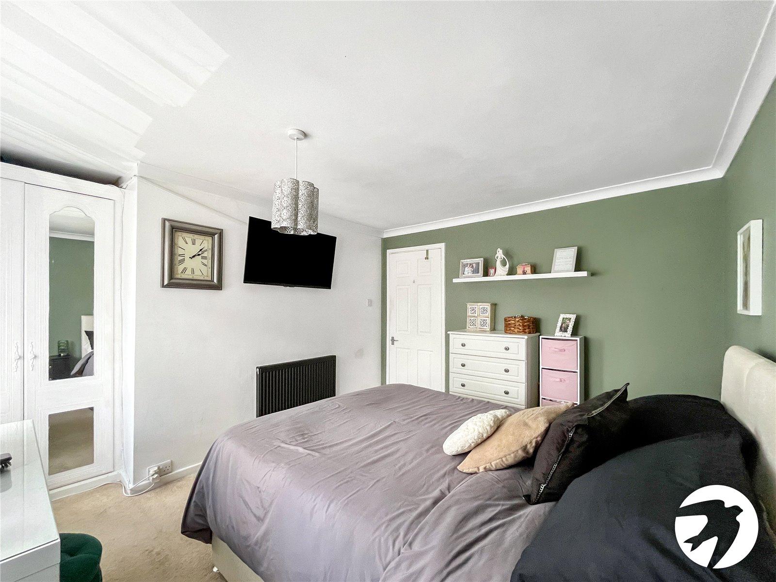 3 bedroom house for sale in Newington | Robinson Michael & Jackson