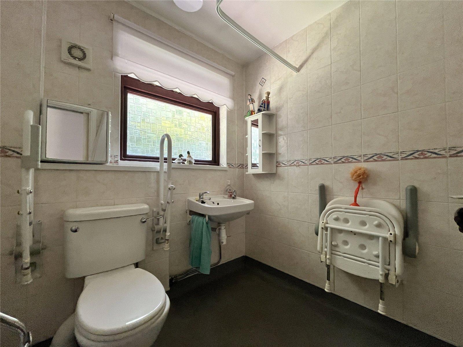 3 bedroom bungalow for sale in Newnham | Robinson Michael & Jackson